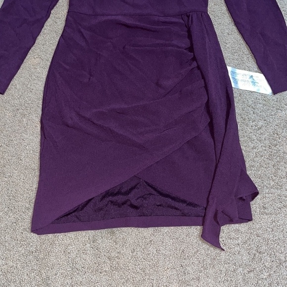 Dress the Population Aila Long Sleeve Plunge Neck Asymmetric Bodycon Mini Dress - Picture 6 of 12